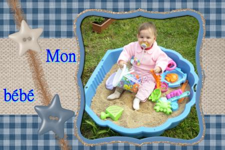 Suna dans son bac a sable 